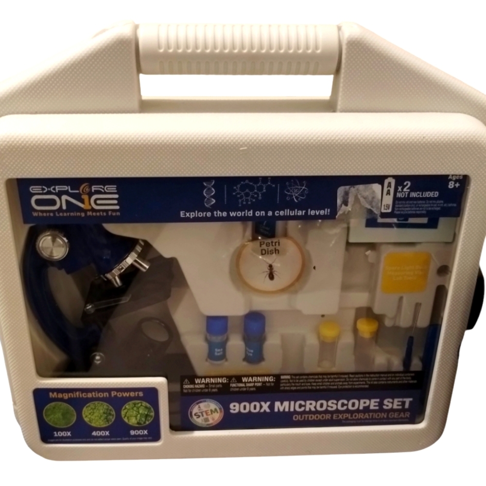 NWOT Explore One 900X Microscope Kit